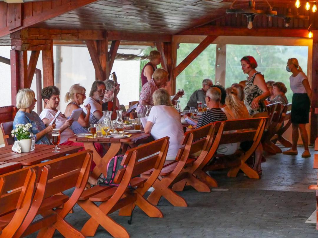 Hotel Kasztelan Добчице Экстерьер фото